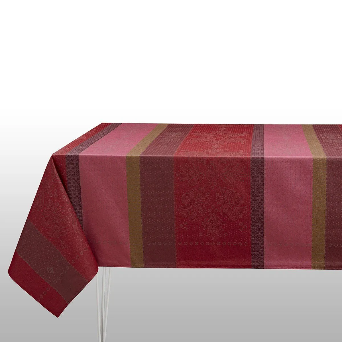 Vent D’Ouest Strawberry Coated Table Linens